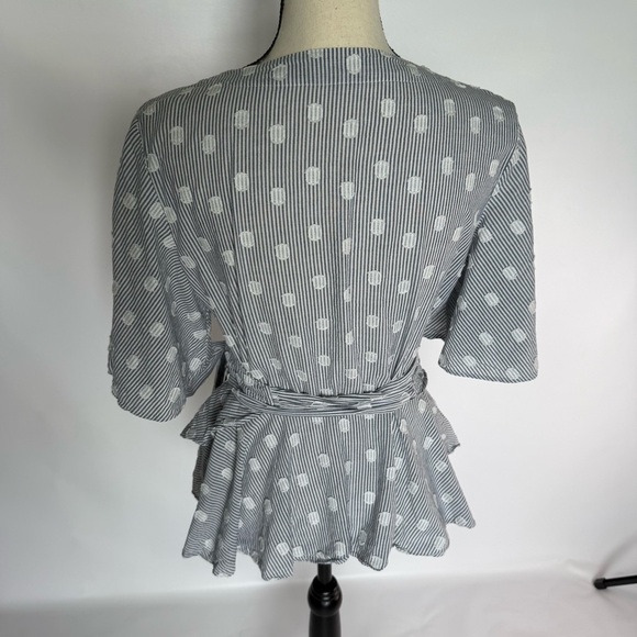 LOFT Gray Polka Dot Feminine Wrap Top size large 96% cotton Flowy sleeves - Picture 4 of 9